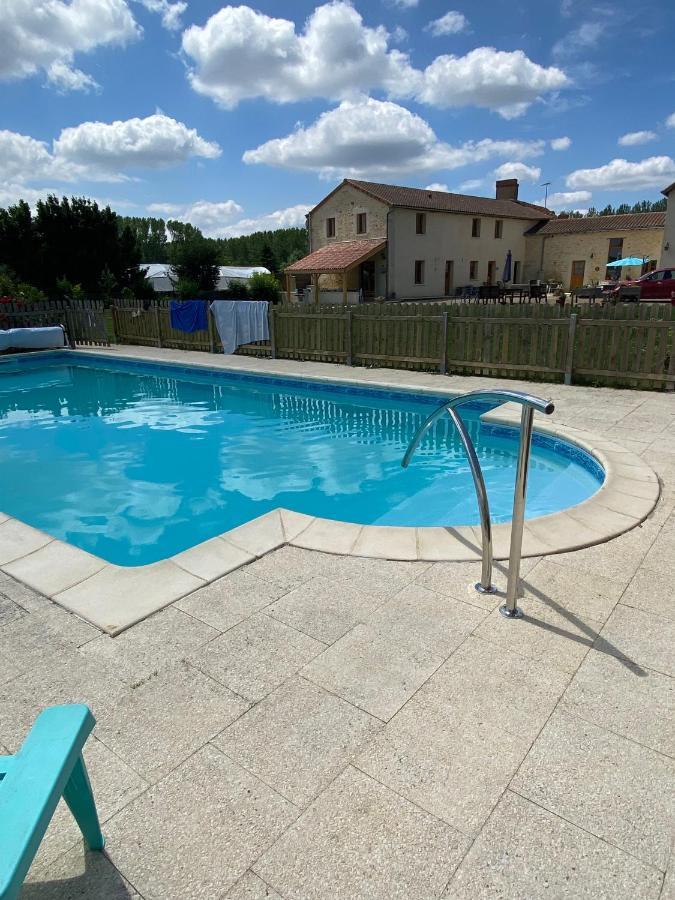 Loire Escapes Hotel Berrie Bagian luar foto